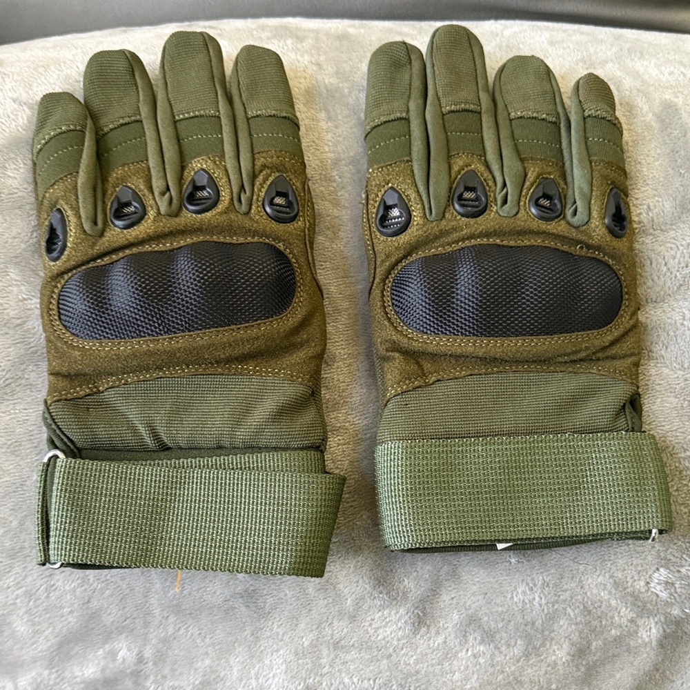 Tactical Olive Green Protective Gloves